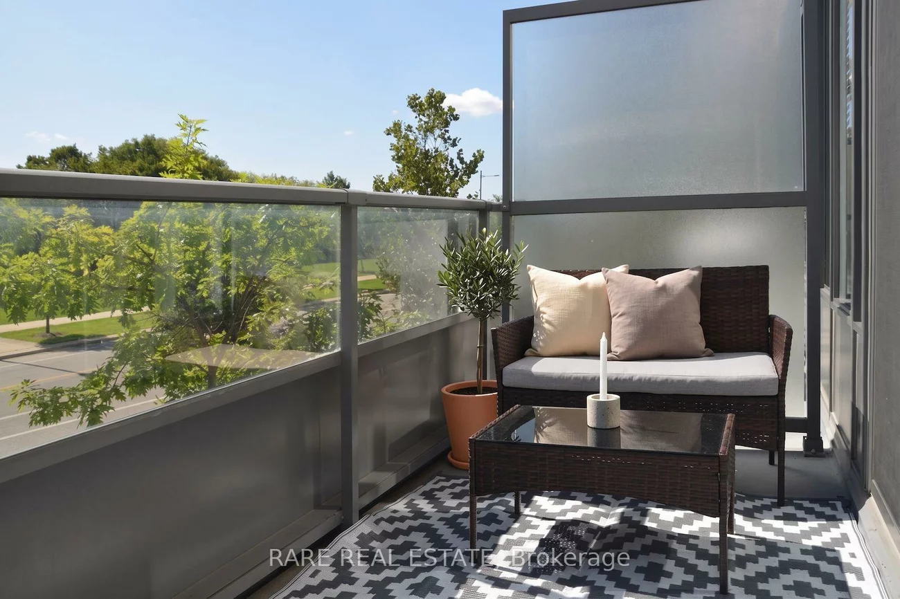 18, Uptown, Unionville, Markham