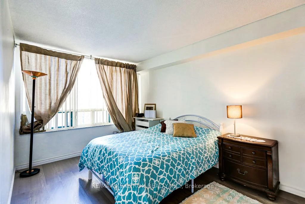 285, Enfield, City Centre, Mississauga