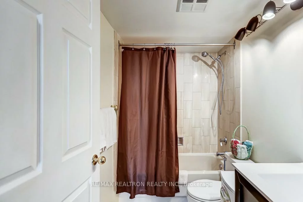285, Enfield, City Centre, Mississauga