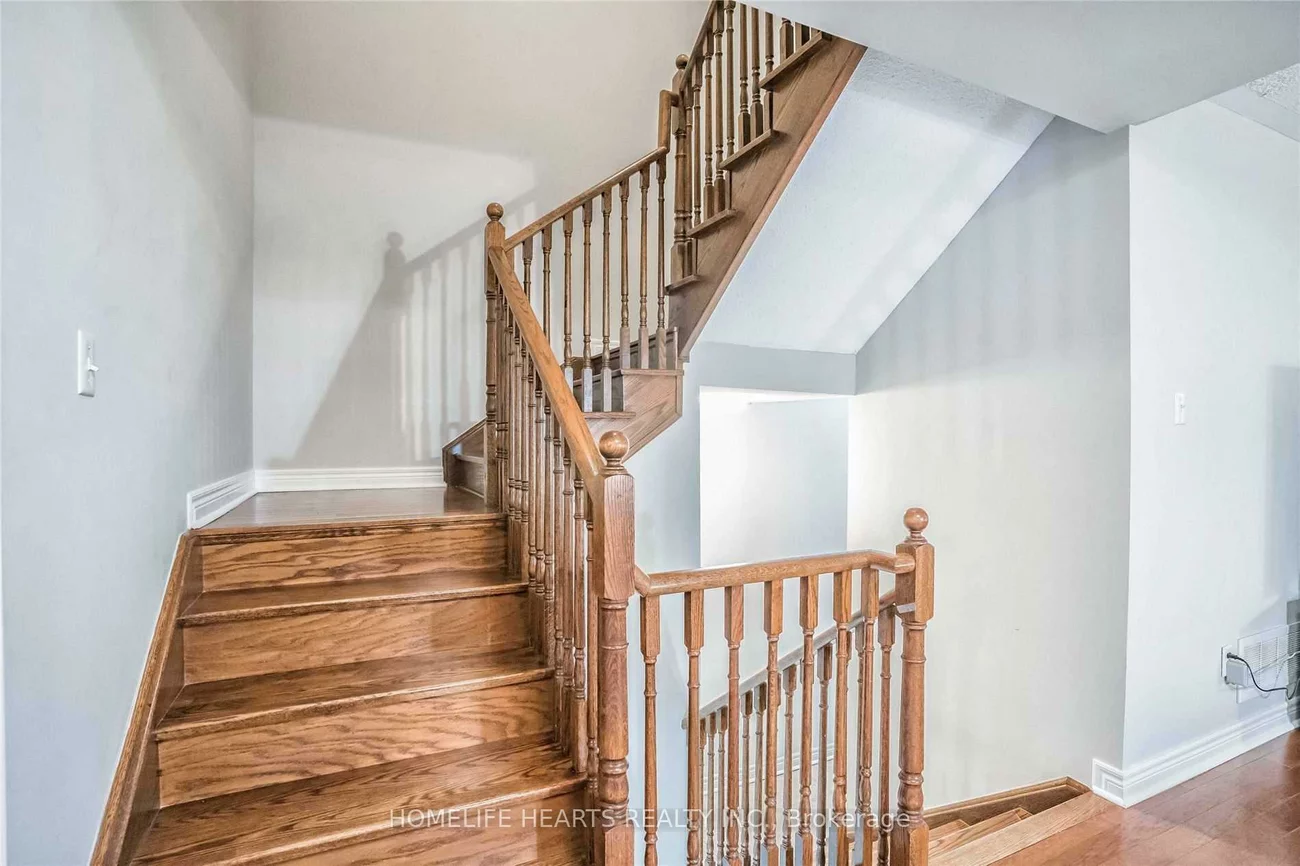 2360, Britannia, Erin Mills, Mississauga