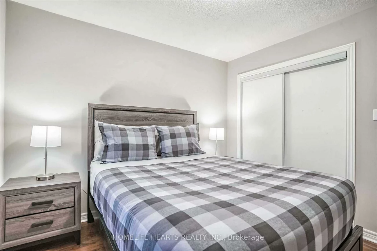 2360, Britannia, Erin Mills, Mississauga