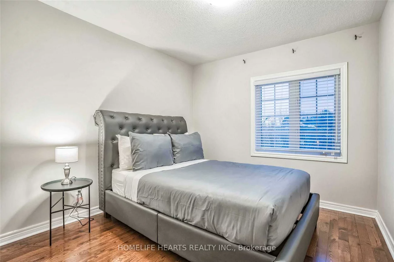 2360, Britannia, Erin Mills, Mississauga