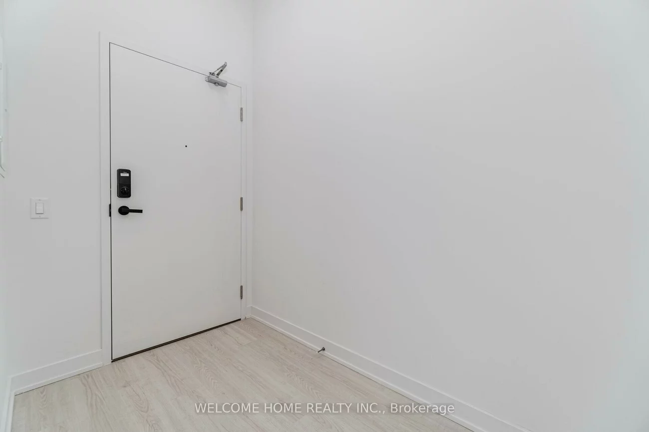 3883, quartz, Hurontario, Mississauga