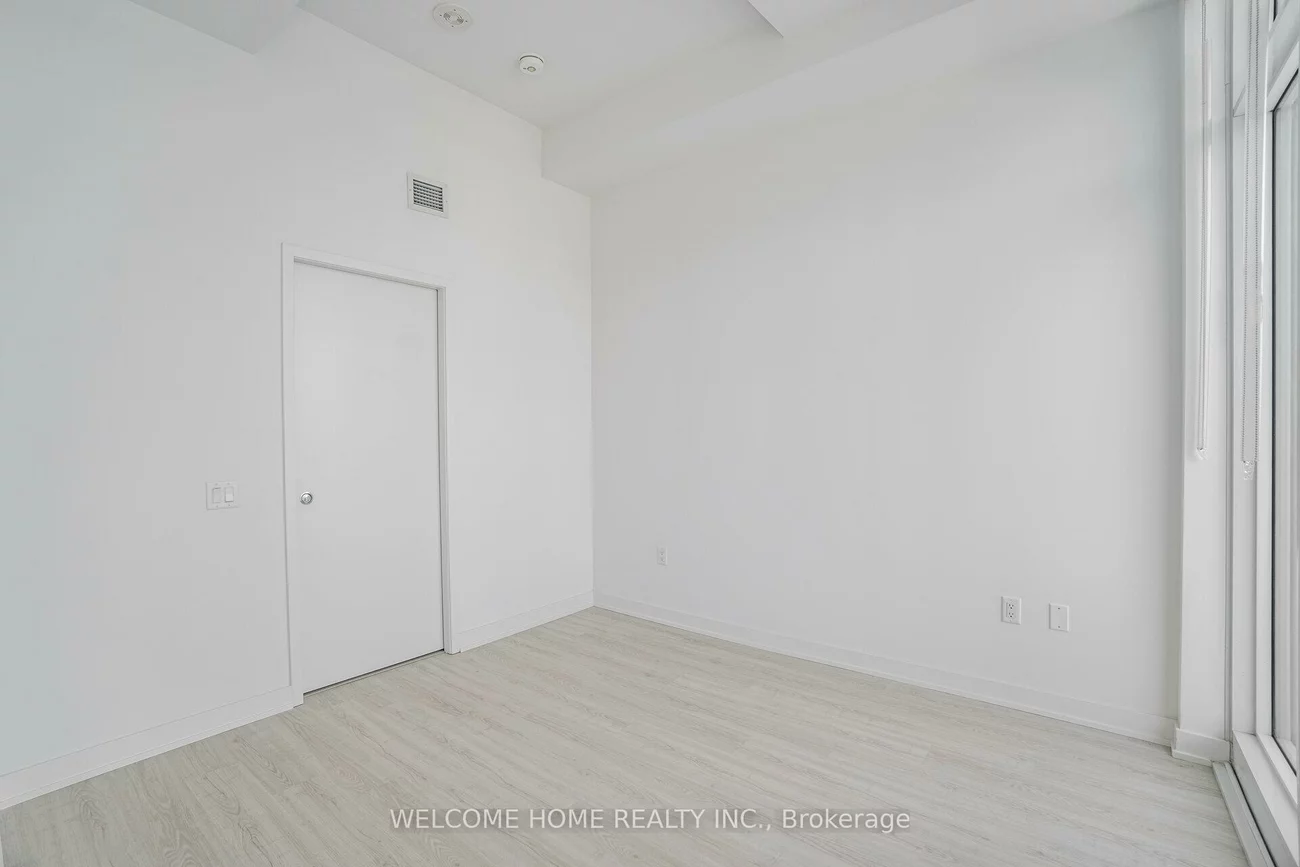 3883, quartz, Hurontario, Mississauga