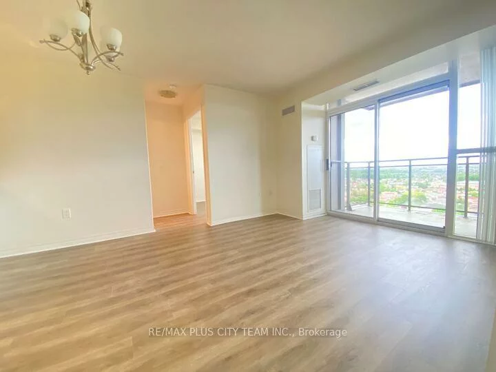 55, Strathaven, Hurontario, Mississauga