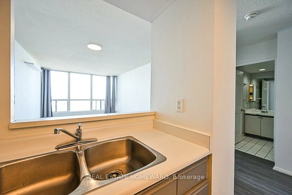 4460, Tucana, Hurontario, Mississauga
