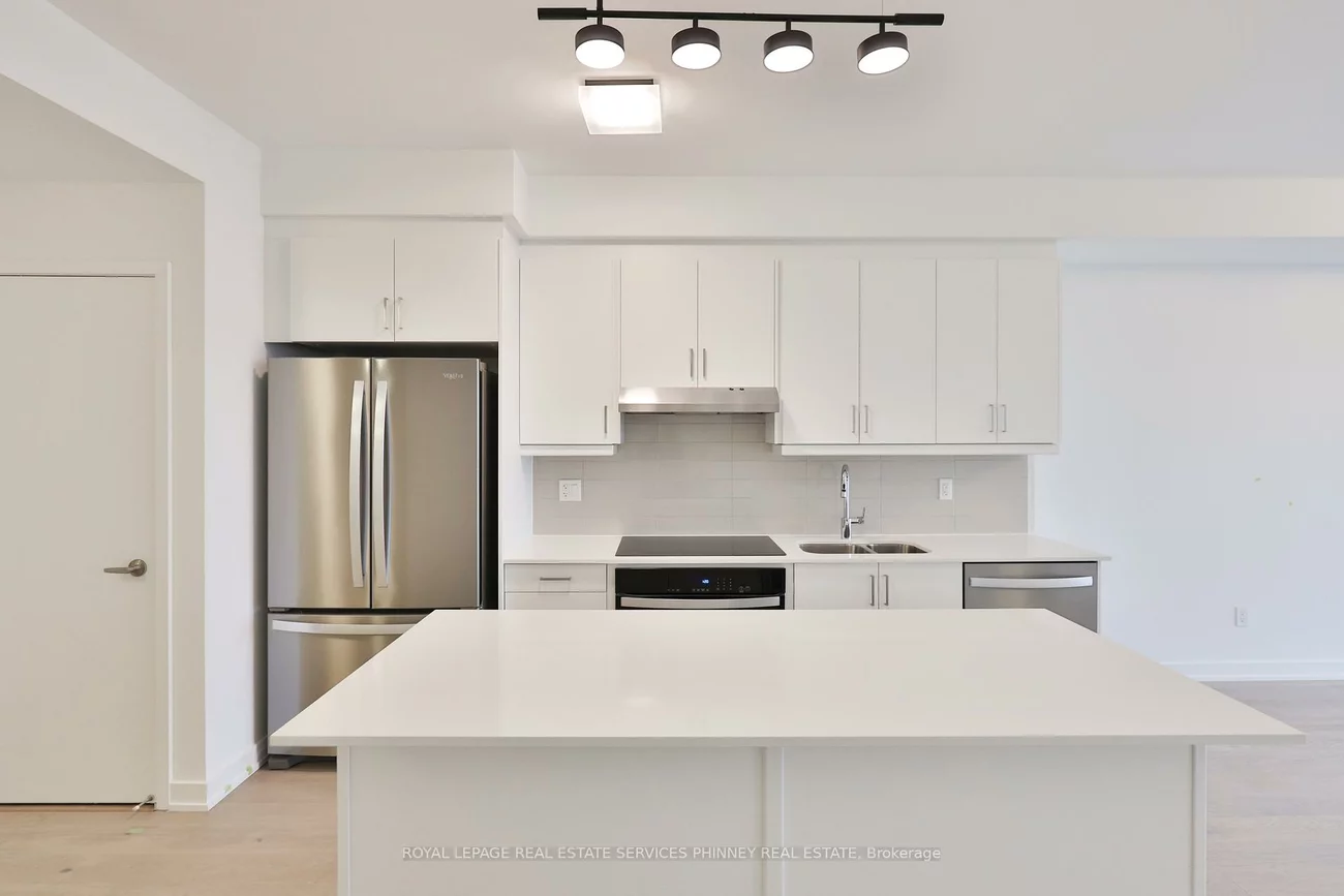 1035, Southdown, Clarkson, Mississauga