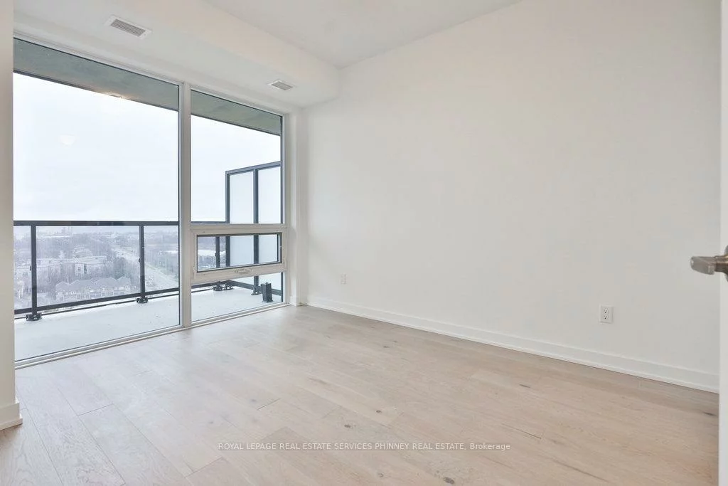 1035, Southdown, Clarkson, Mississauga
