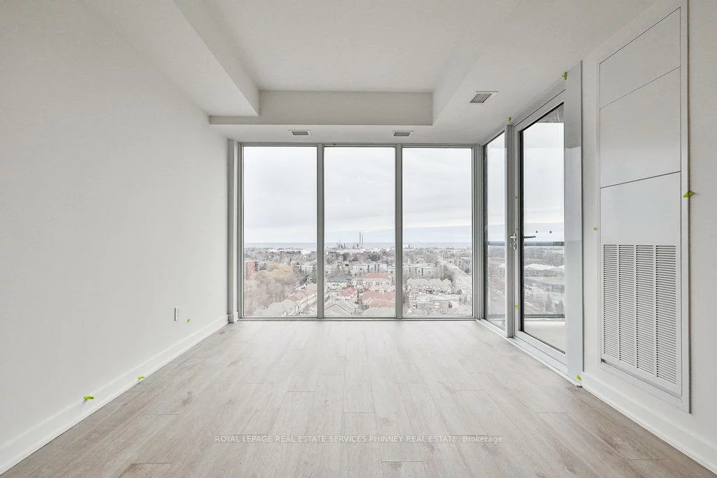 1035, Southdown, Clarkson, Mississauga
