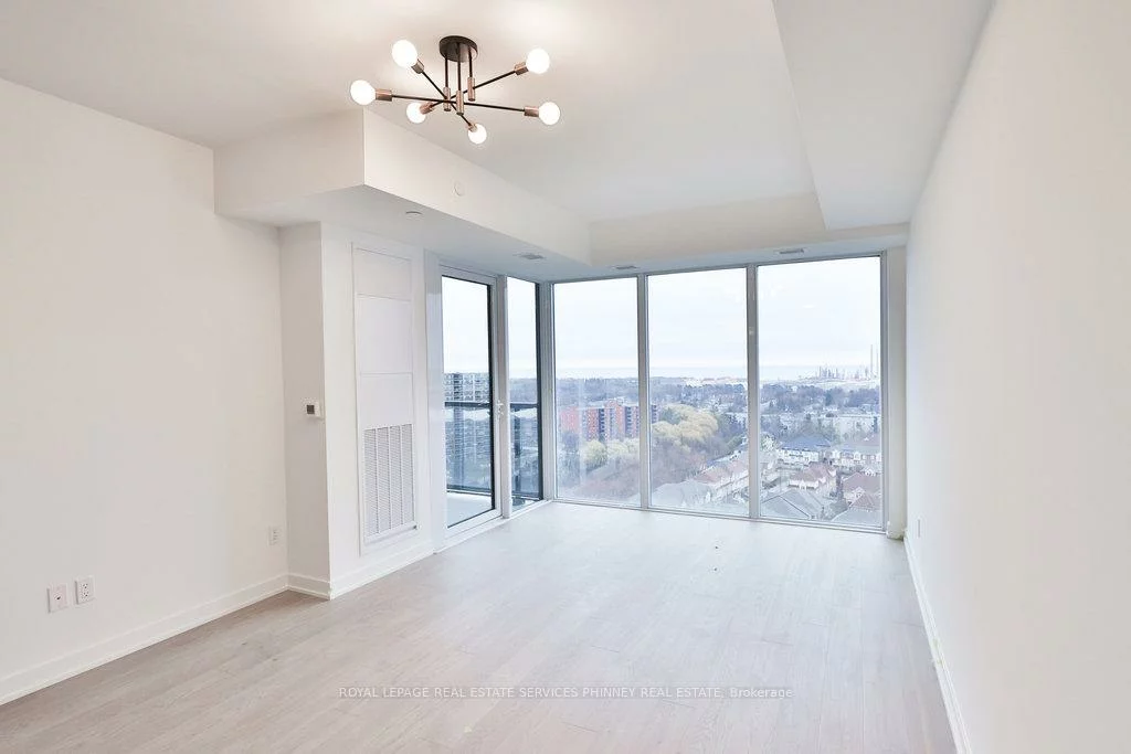 1035, Southdown, Clarkson, Mississauga