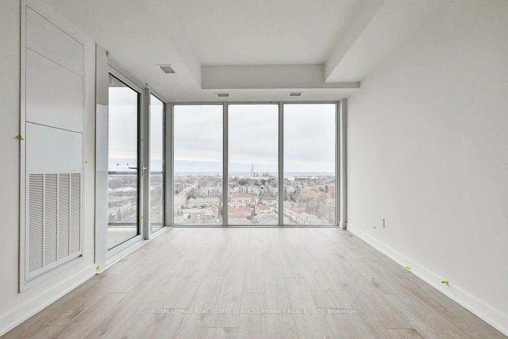 1035, Southdown, Clarkson, Mississauga