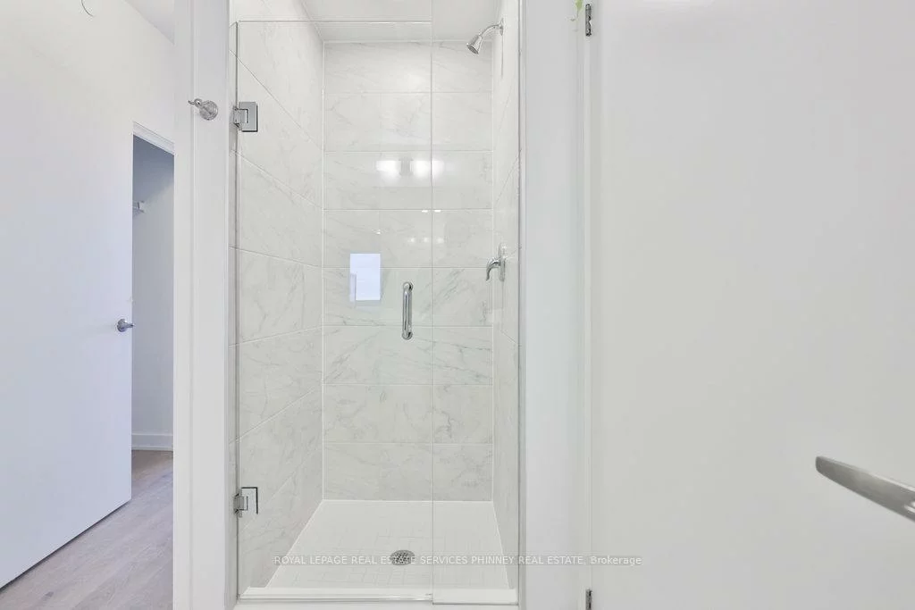 1035, Southdown, Clarkson, Mississauga