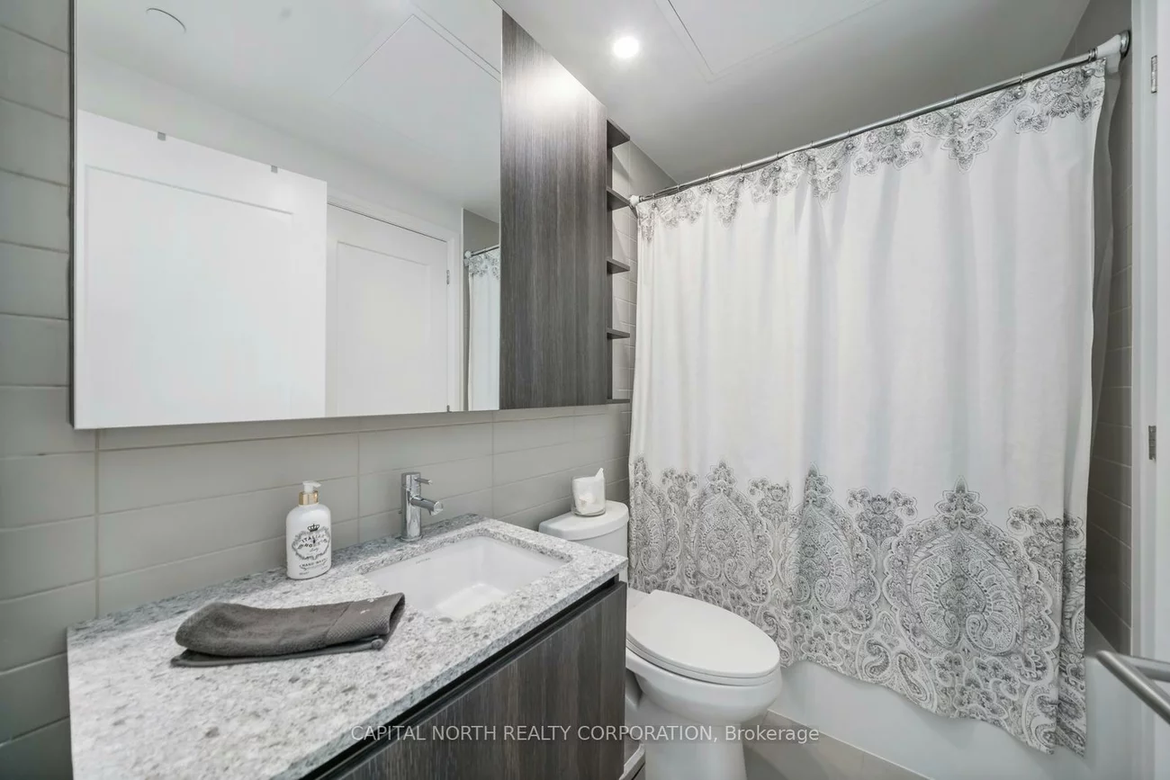 21, Park, Port Credit, Mississauga