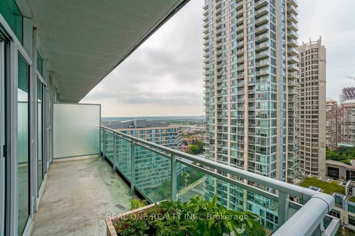 223, Webb, City Centre, Mississauga