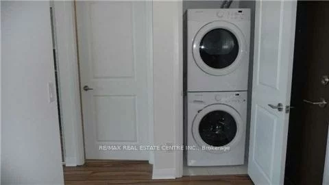 75, Eglinton, Hurontario, Mississauga