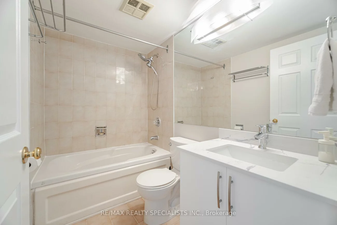55, Elm, City Centre, Mississauga