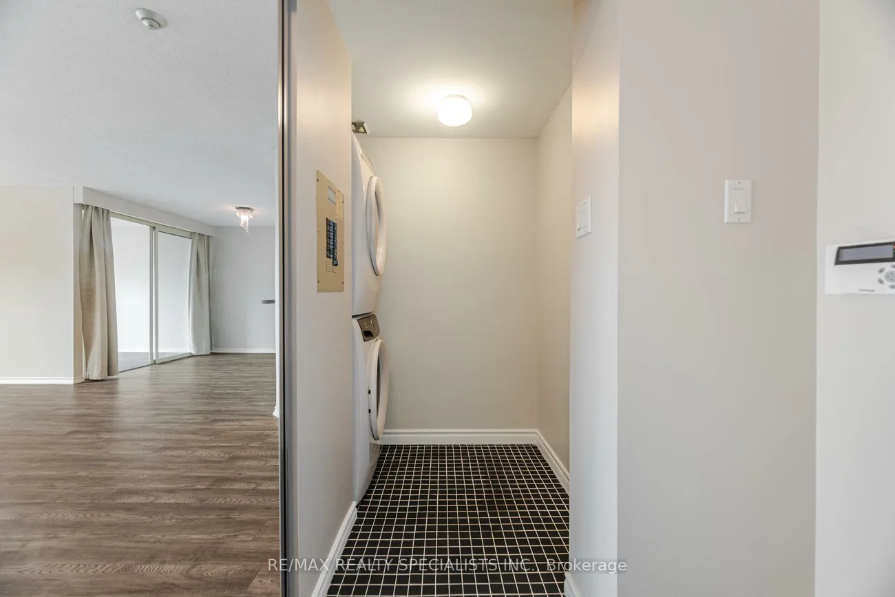 55, Elm, City Centre, Mississauga