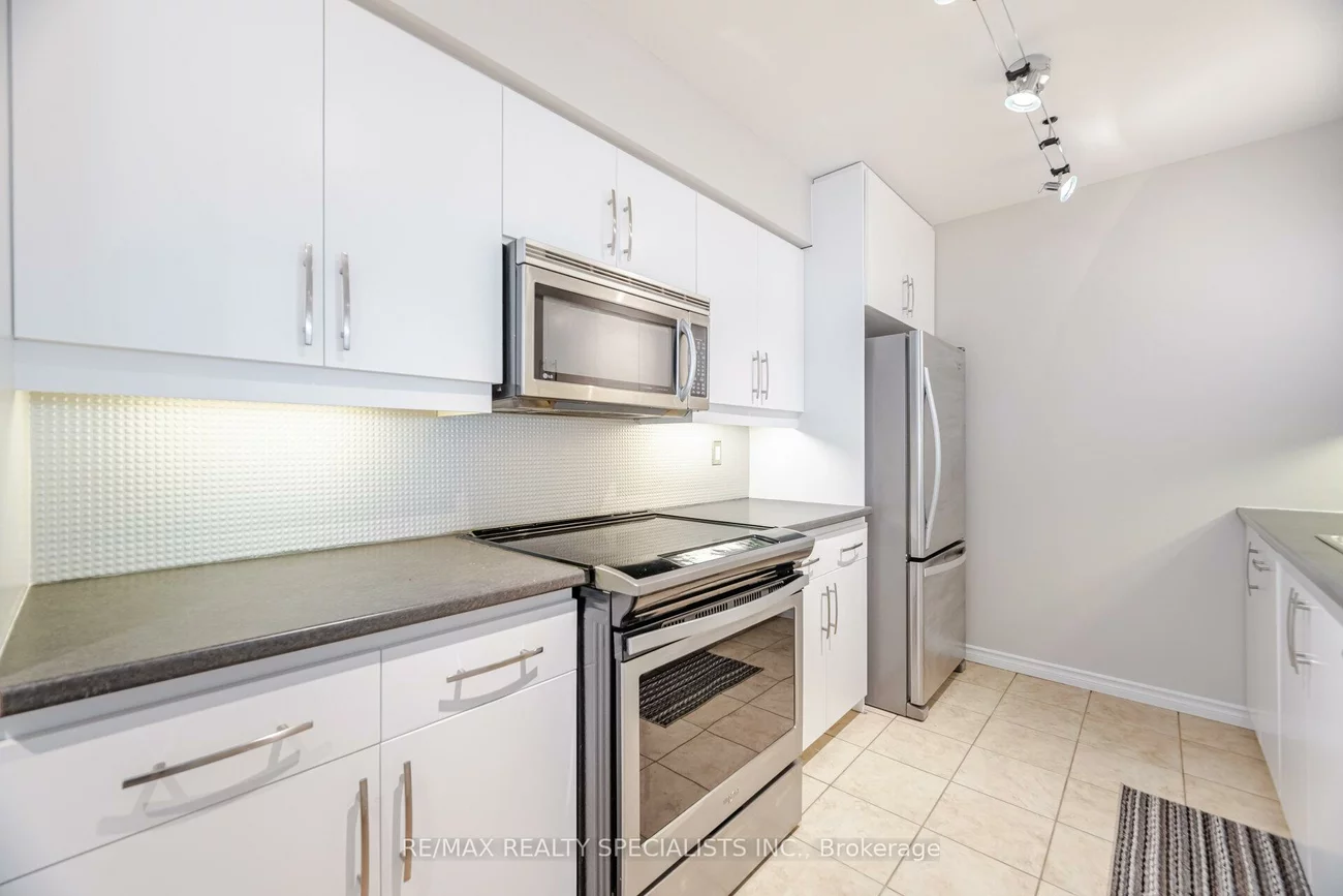 55, Elm, City Centre, Mississauga