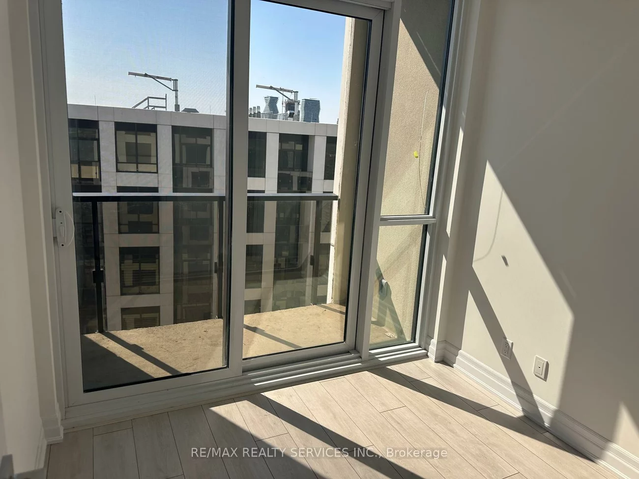 35, Watergarden, Hurontario, Mississauga