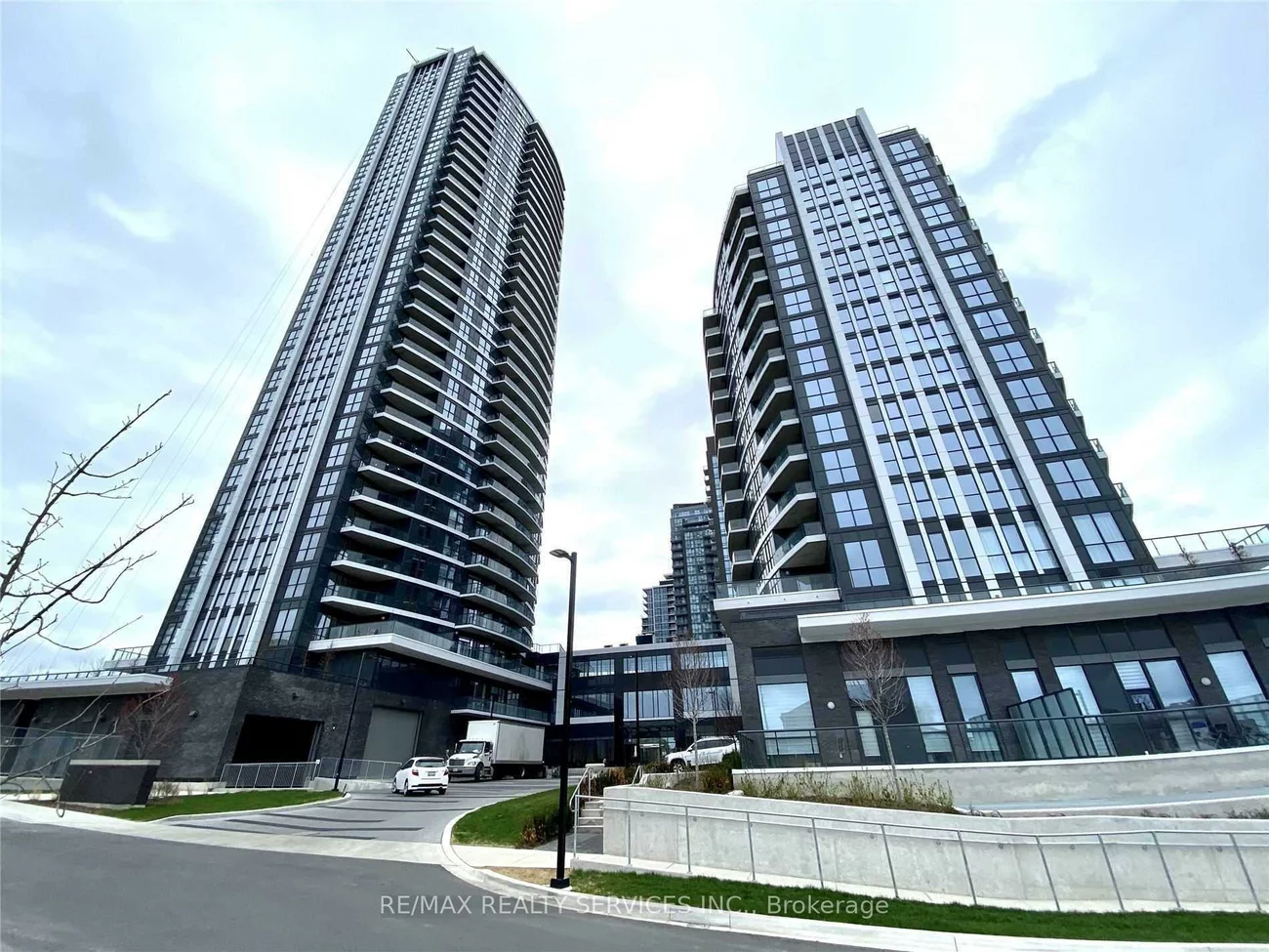 35, Watergarden, Hurontario, Mississauga