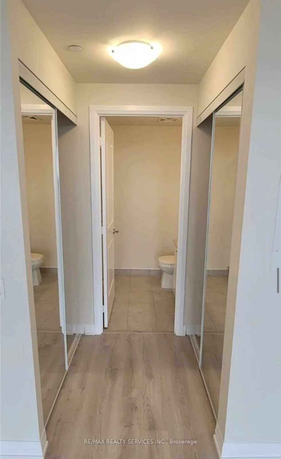35, Watergarden, Hurontario, Mississauga