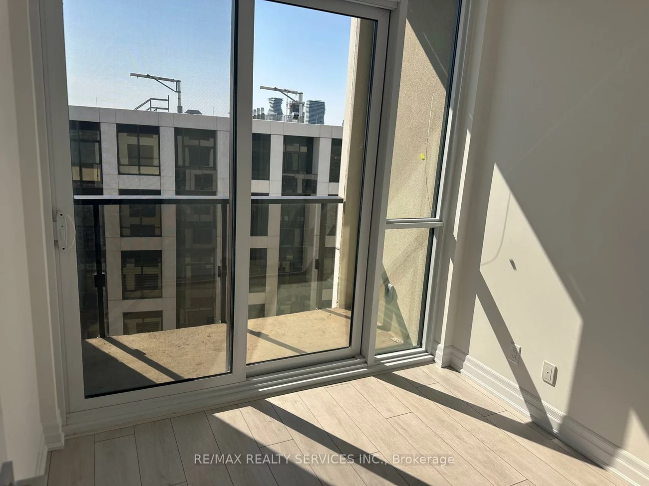 35, Watergarden, Hurontario, Mississauga