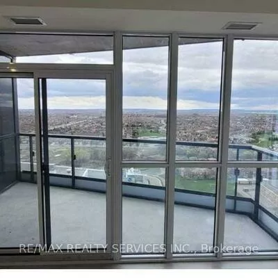 35, Watergarden, Hurontario, Mississauga
