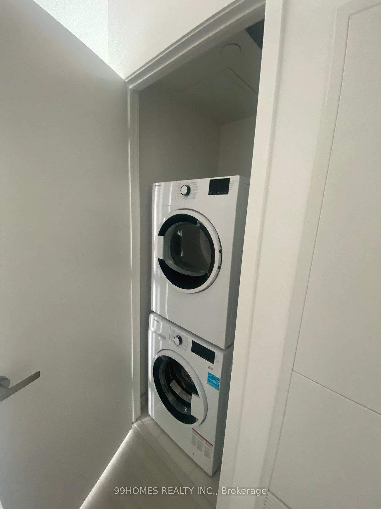 3883, Quartz, City Centre, Mississauga