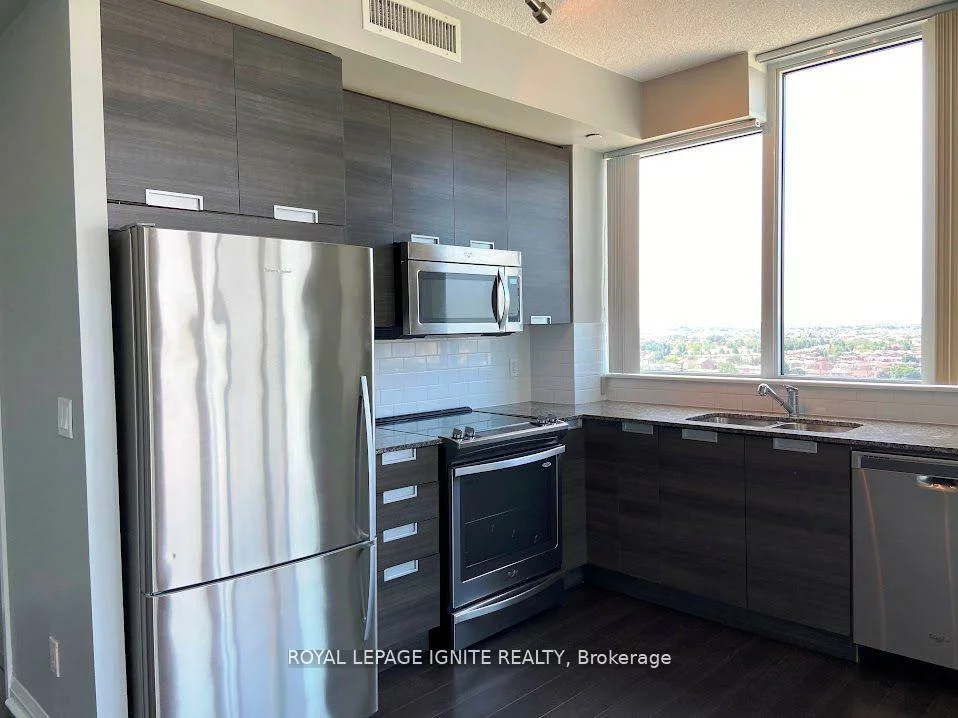 75, Eglinton, Hurontario, Mississauga