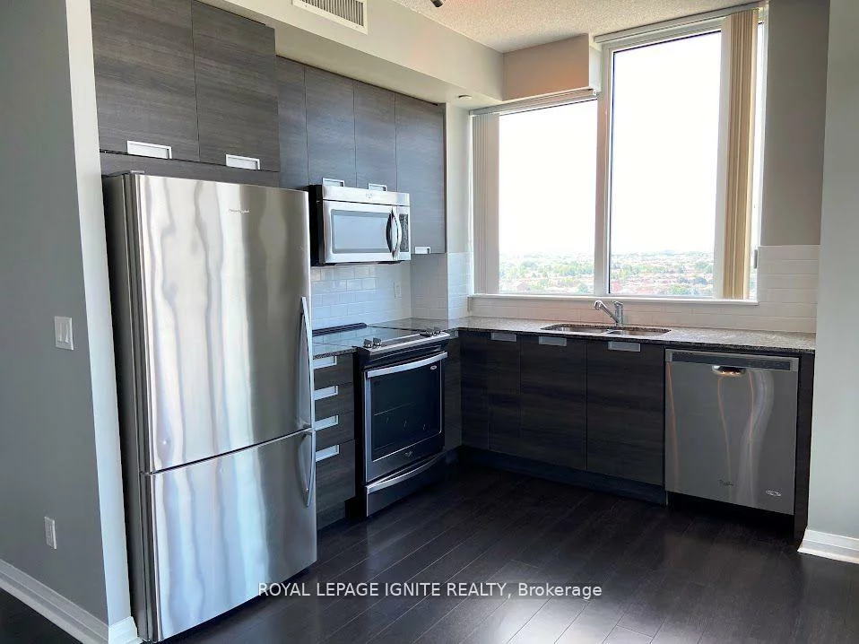 75, Eglinton, Hurontario, Mississauga