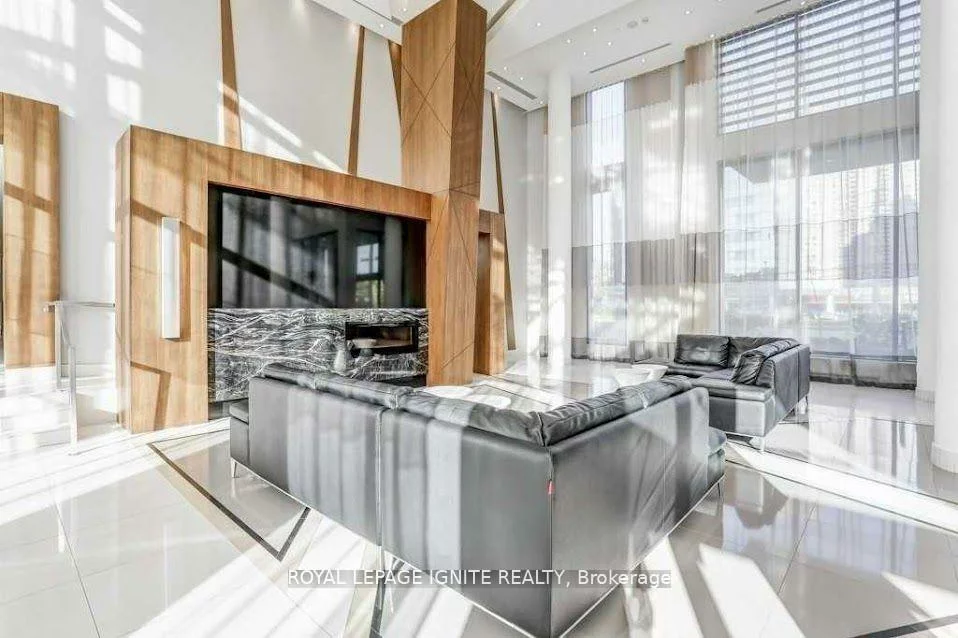 75, Eglinton, Hurontario, Mississauga