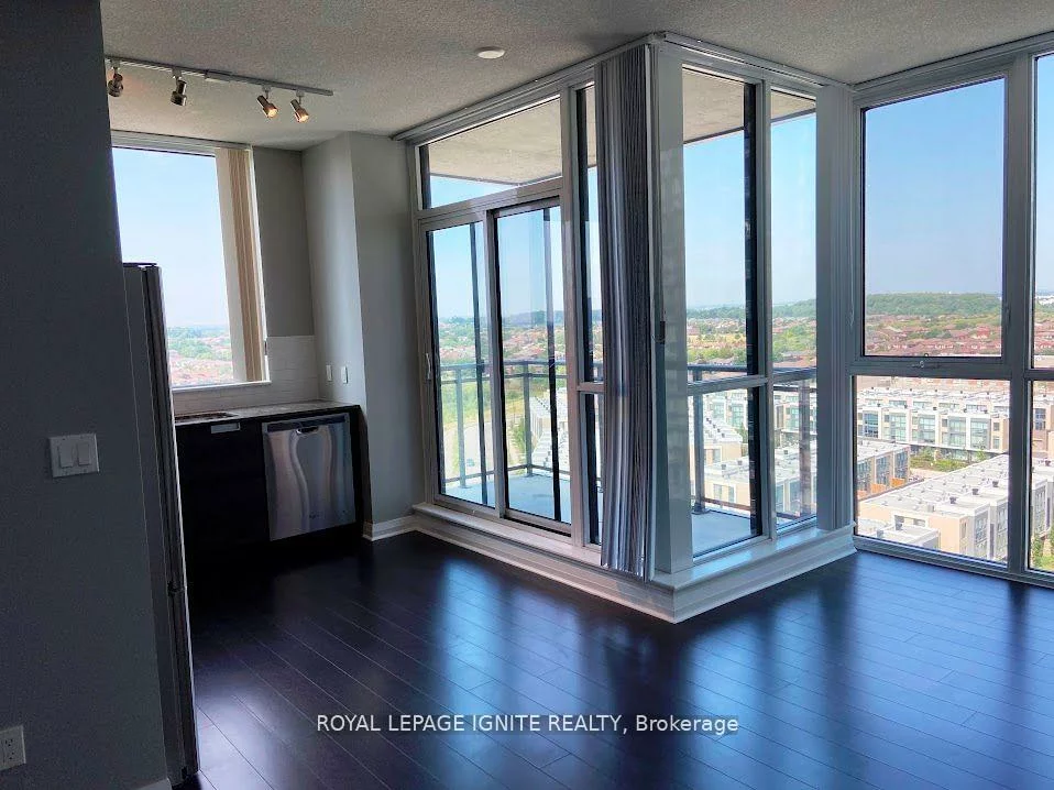 75, Eglinton, Hurontario, Mississauga