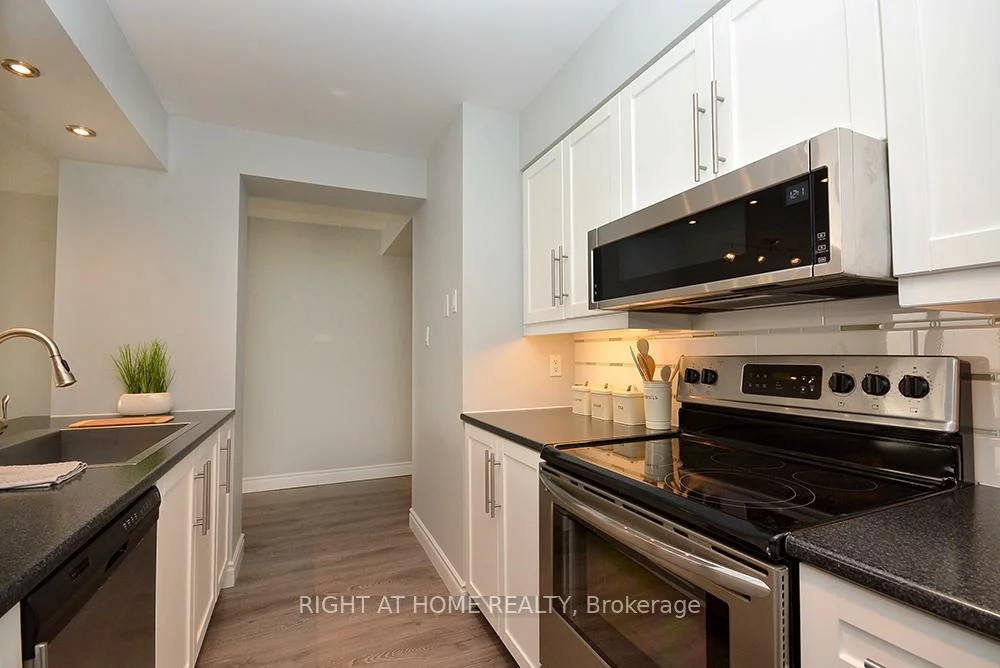 50, Eglinton, Hurontario, Mississauga