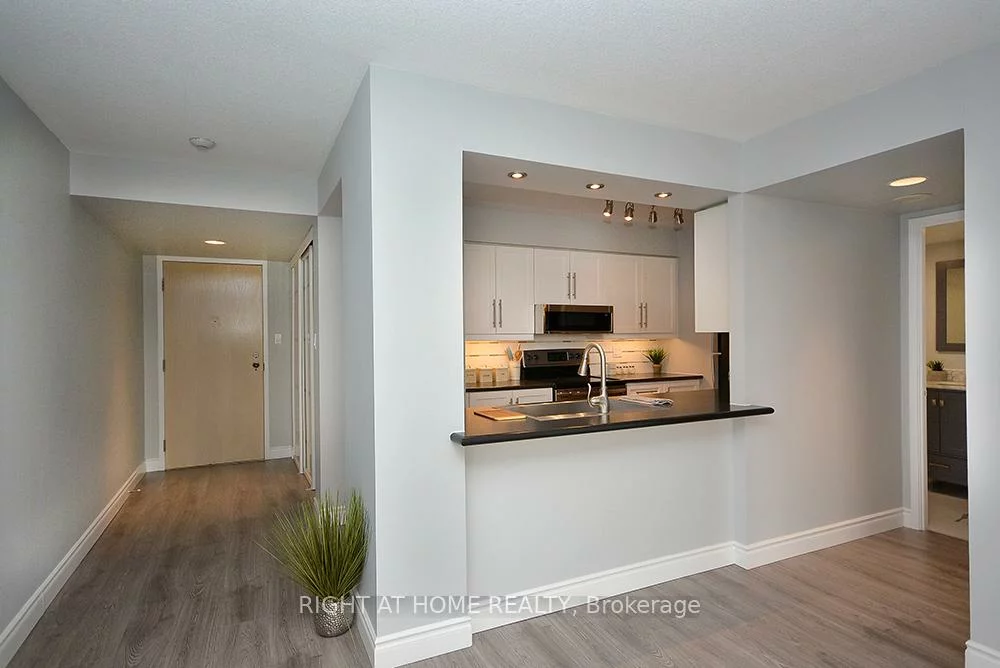 50, Eglinton, Hurontario, Mississauga