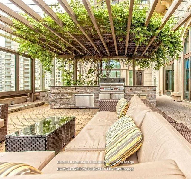 385, Prince Of Wales, City Centre, Mississauga