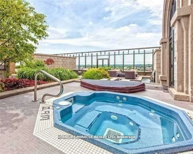 385, Prince Of Wales, City Centre, Mississauga