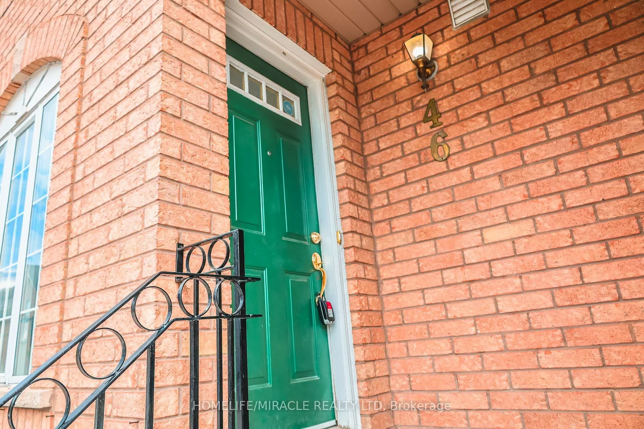 75, Strathaven, Hurontario, Mississauga