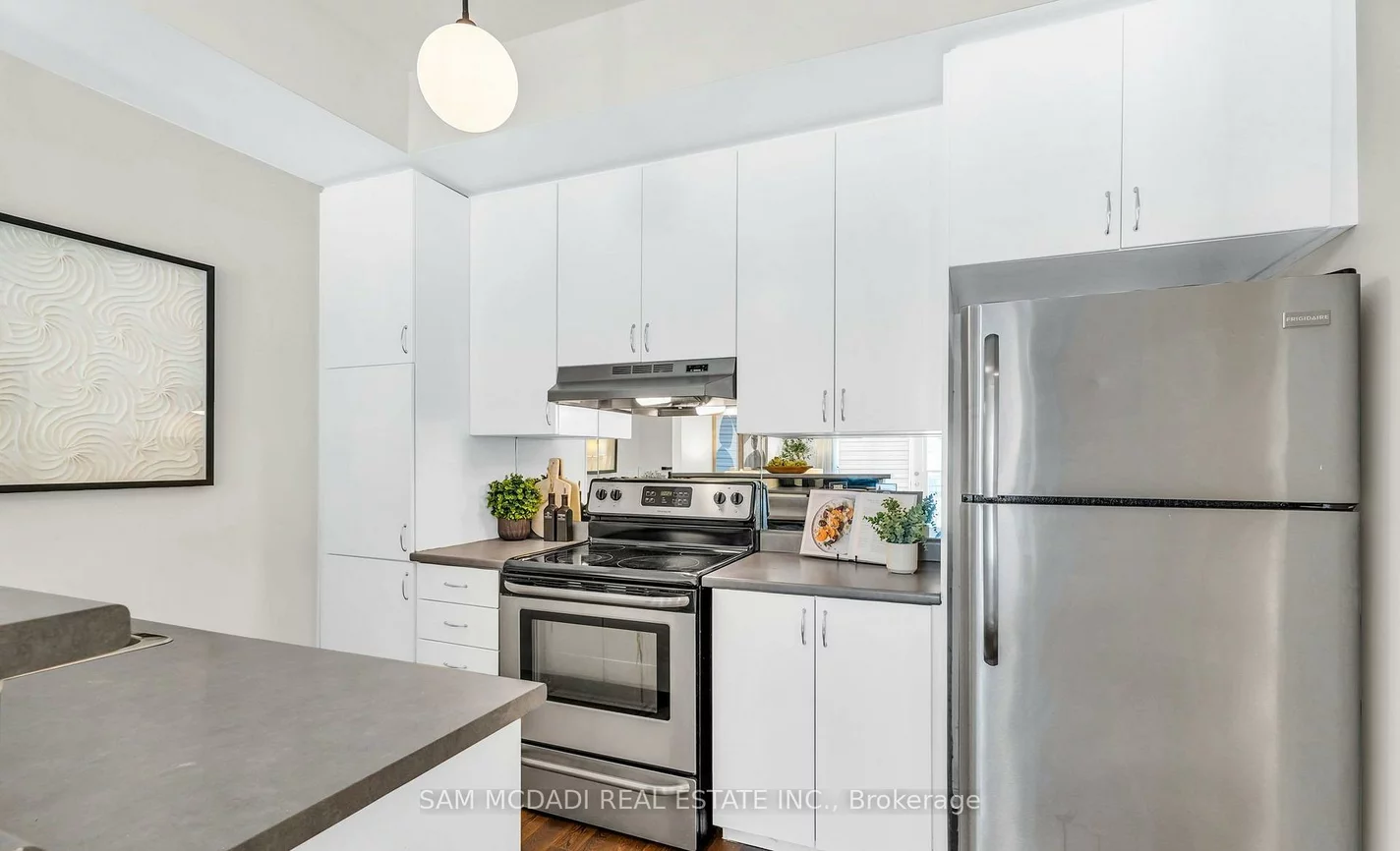 2891, Rio, Central Erin Mills, Mississauga