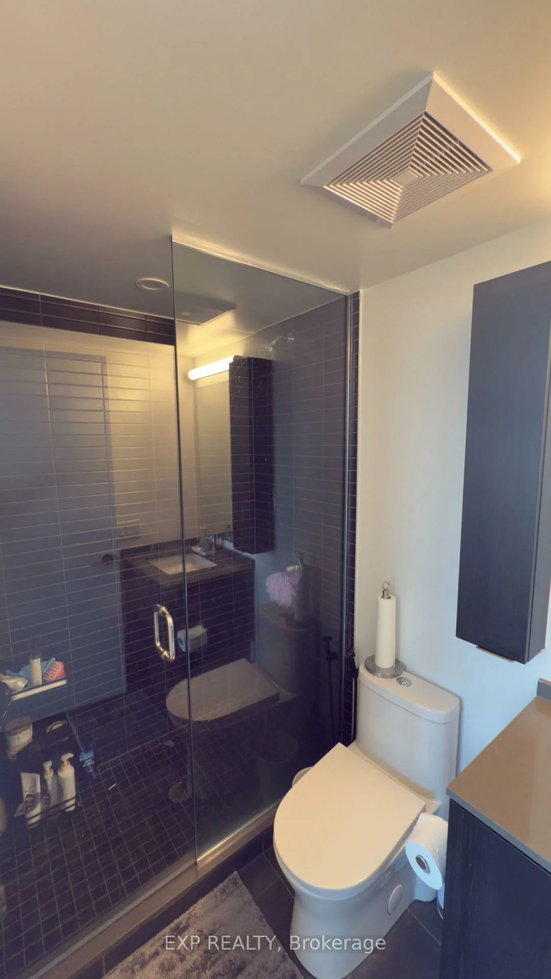 86, Dundas, Cooksville, Mississauga