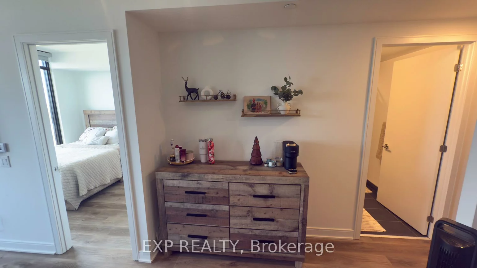 86, Dundas, Cooksville, Mississauga