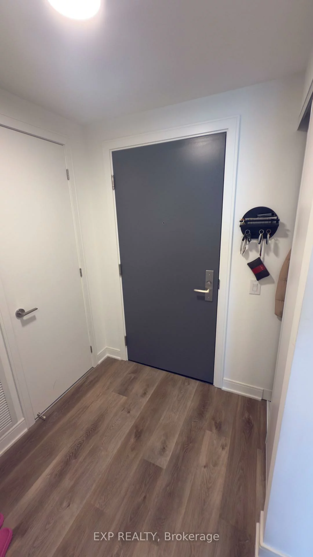 86, Dundas, Cooksville, Mississauga