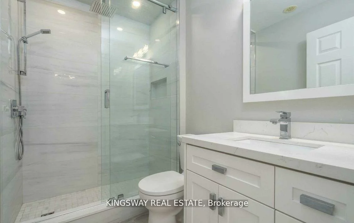 2915, Hazelton, Central Erin Mills, Mississauga