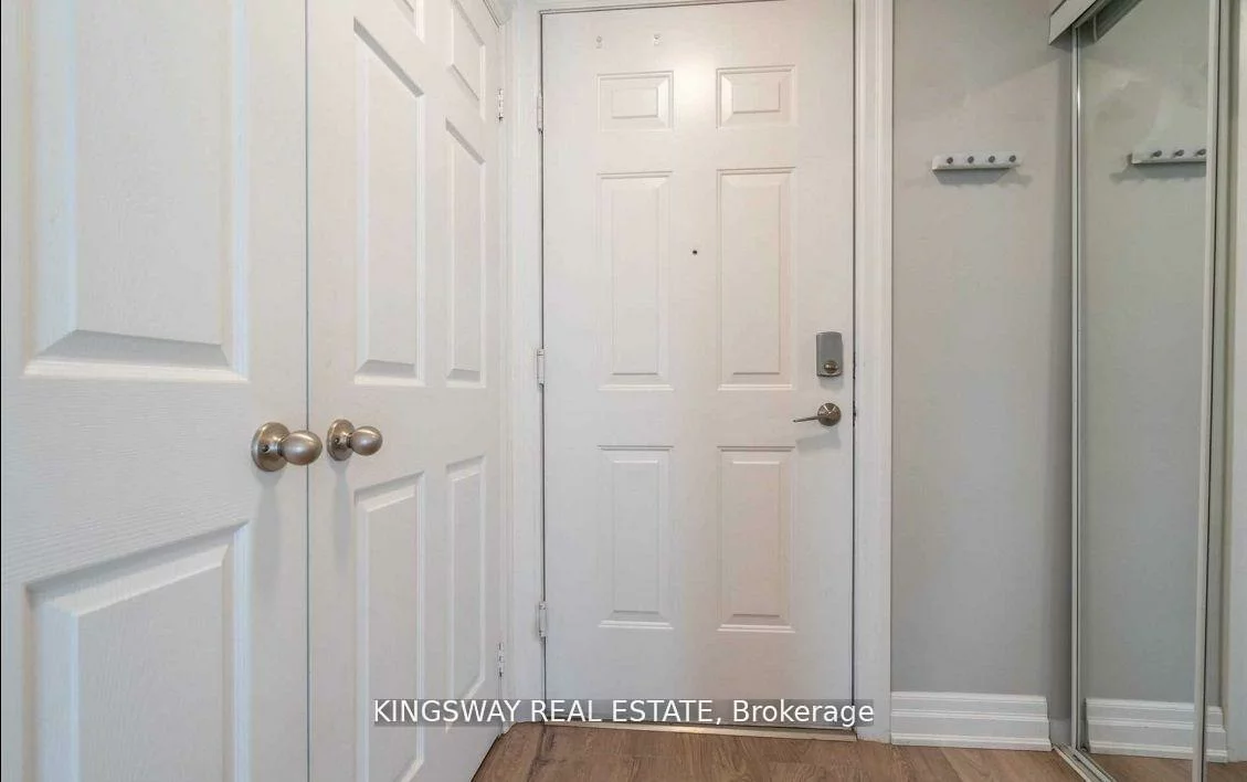 2915, Hazelton, Central Erin Mills, Mississauga