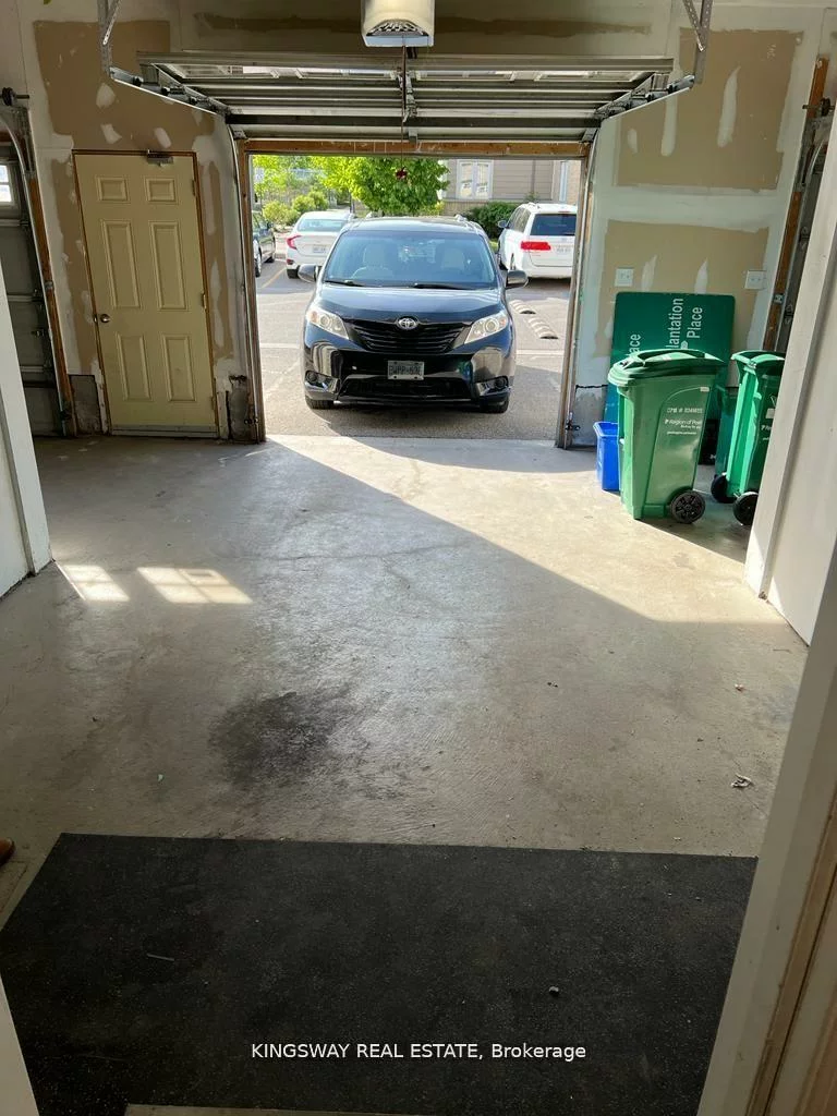 2915, Hazelton, Central Erin Mills, Mississauga