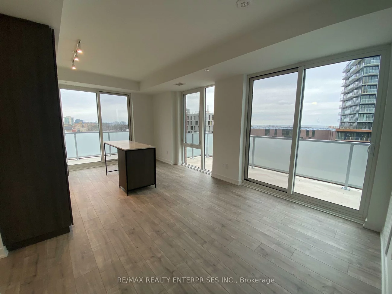 215, Lakeshore, Port Credit, Mississauga