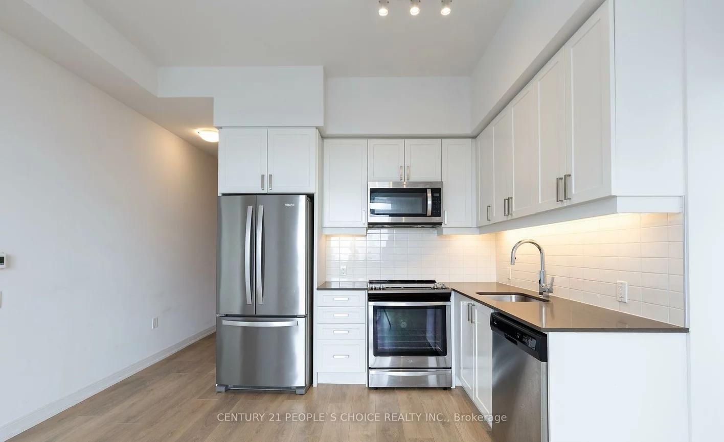 8, Nahani, Hurontario, Mississauga