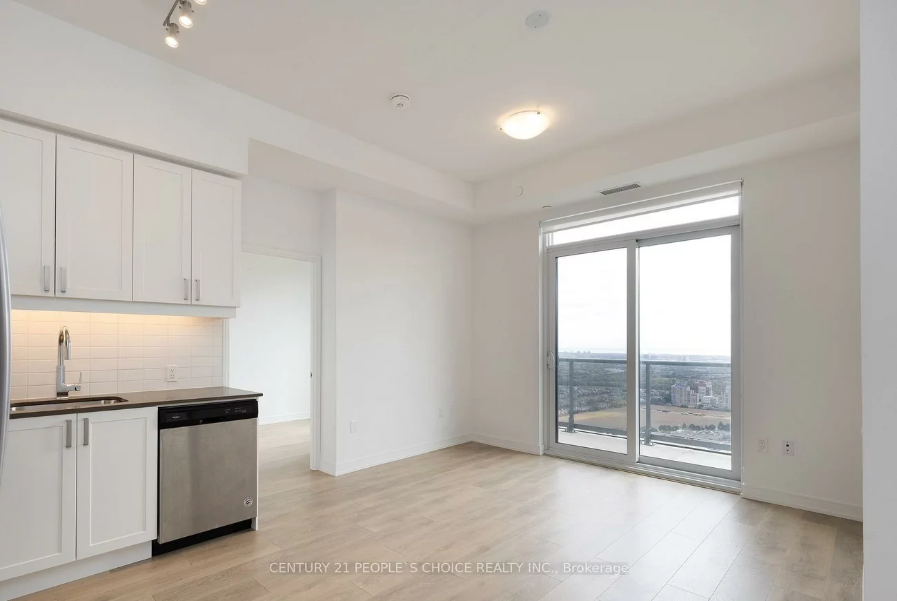 8, Nahani, Hurontario, Mississauga