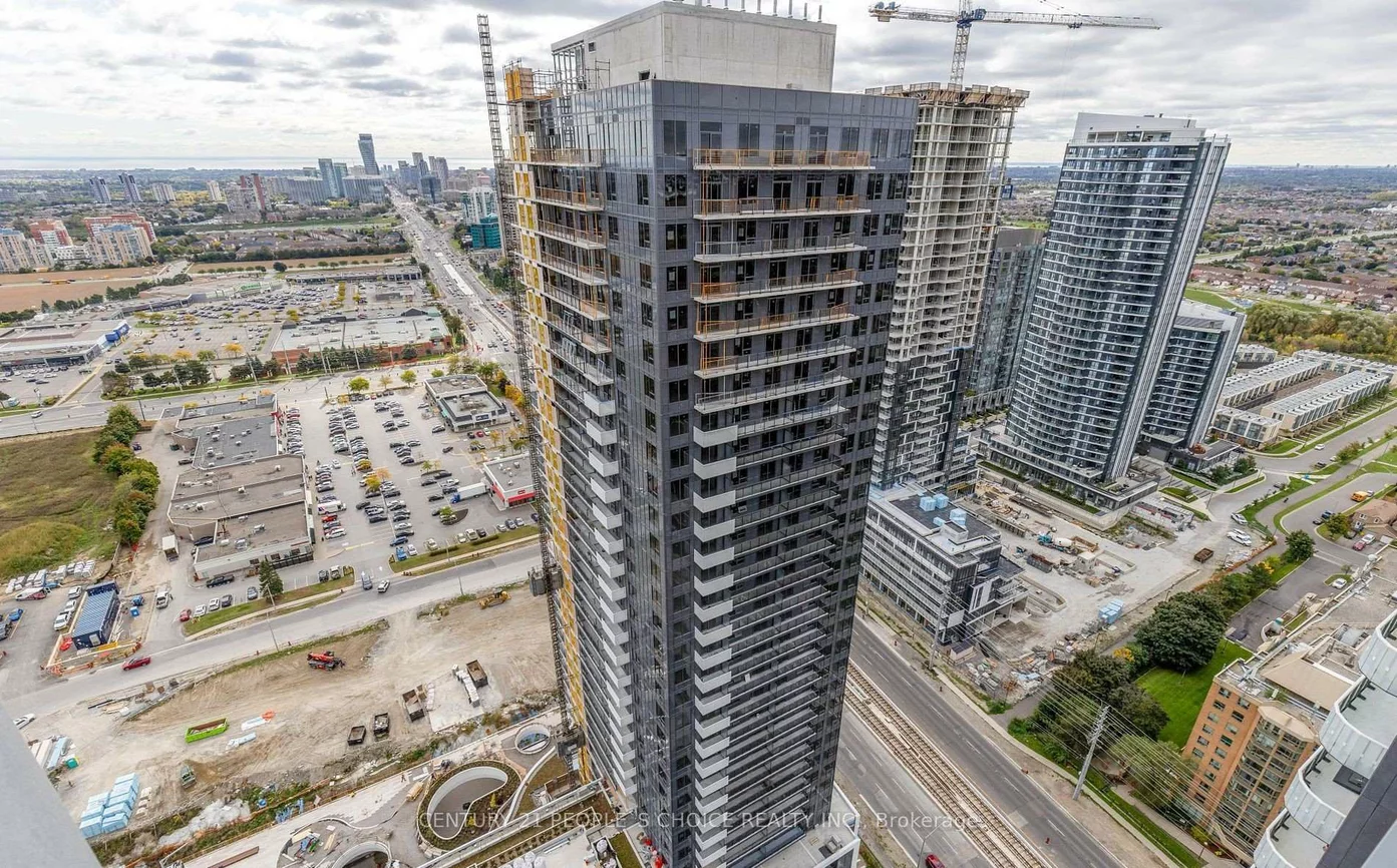 8, Nahani, Hurontario, Mississauga