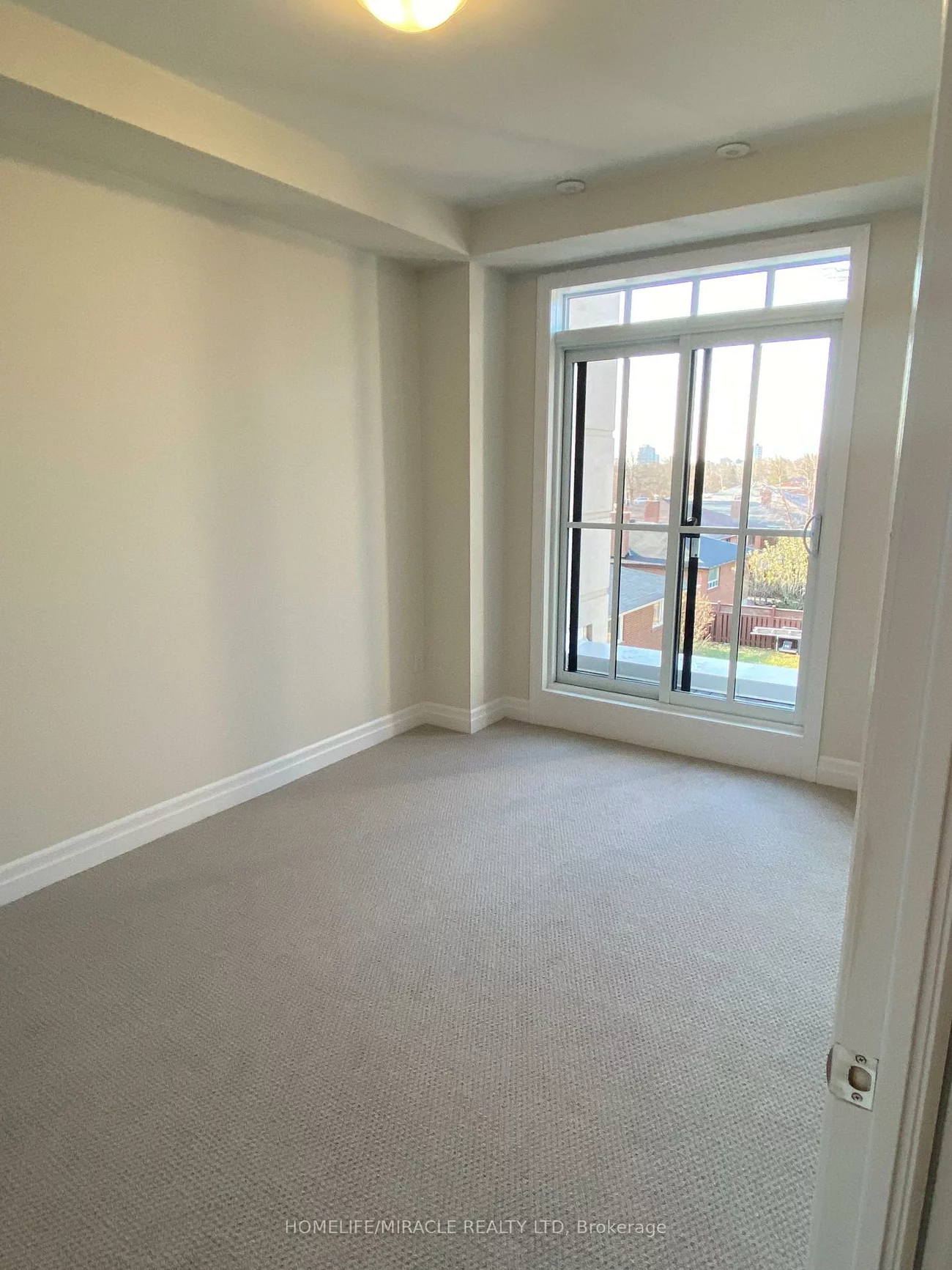 1205, Gooseberry, Mineola, Mississauga