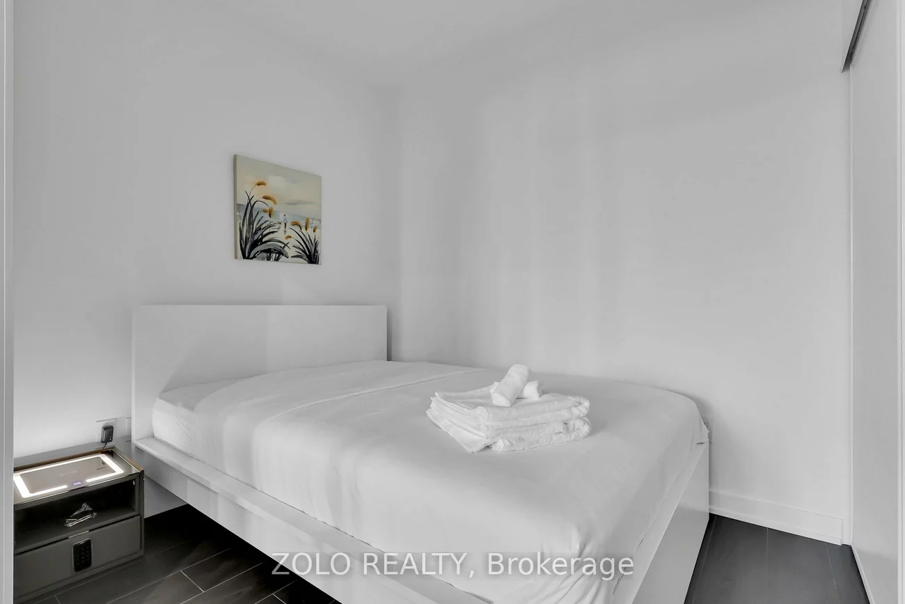 28, Ann, Port Credit, Mississauga